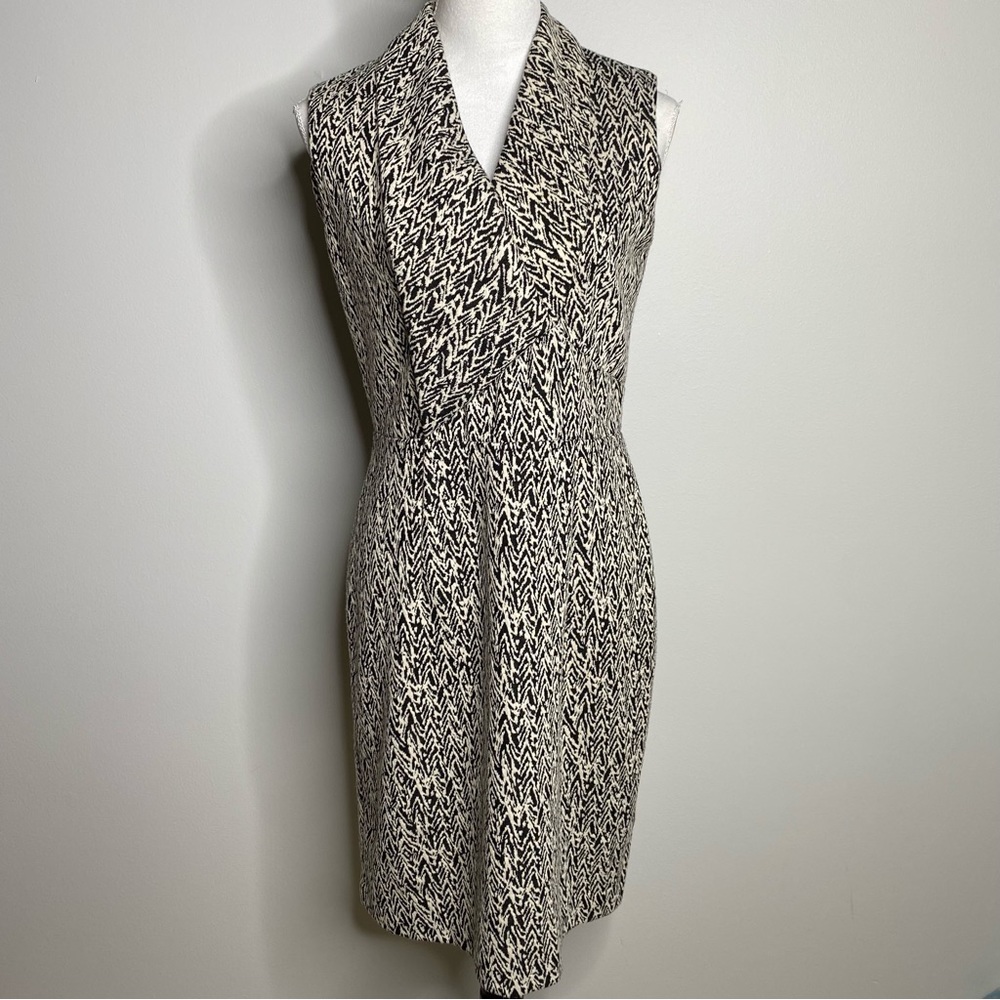 Calvin Klein black and white sleeveless sheath dress size 4